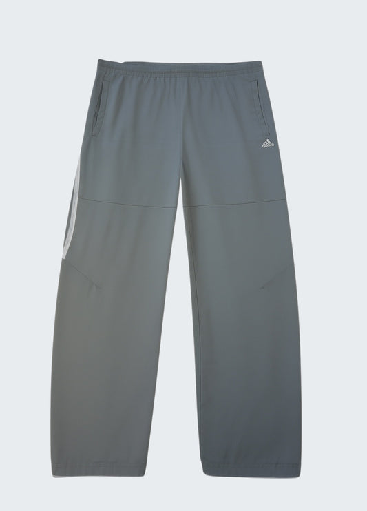 Adidas Vintage Track Pants S | Baggy Trackpants 6 896 [photoroom-buegeln-bg-e9ecef-v1] [sha:6df58208e2eb] [bg:#E9ECEF] [source_image:86113871659272]