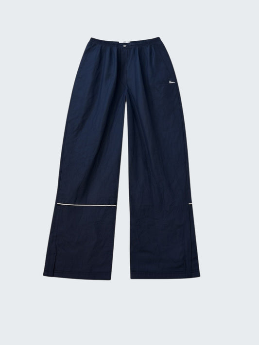 Umbro Vintage Trackpants 38 baggy 6871 [photoroom-buegeln-bg-e9ecef-v1] [sha:73599edabea8] [bg:#E9ECEF] [source_image:86113881260296]