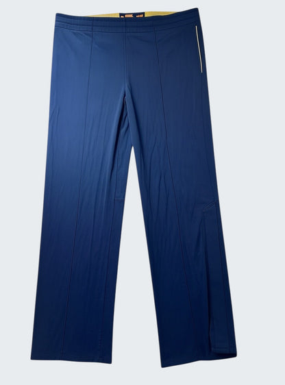 Nike vintage Trackpants L baggy 7-2-0-7 [photoroom-buegeln-bg-e9ecef-v1] [sha:2c3f641e1b26] [bg:#E9ECEF] [source_image:86113817297160]