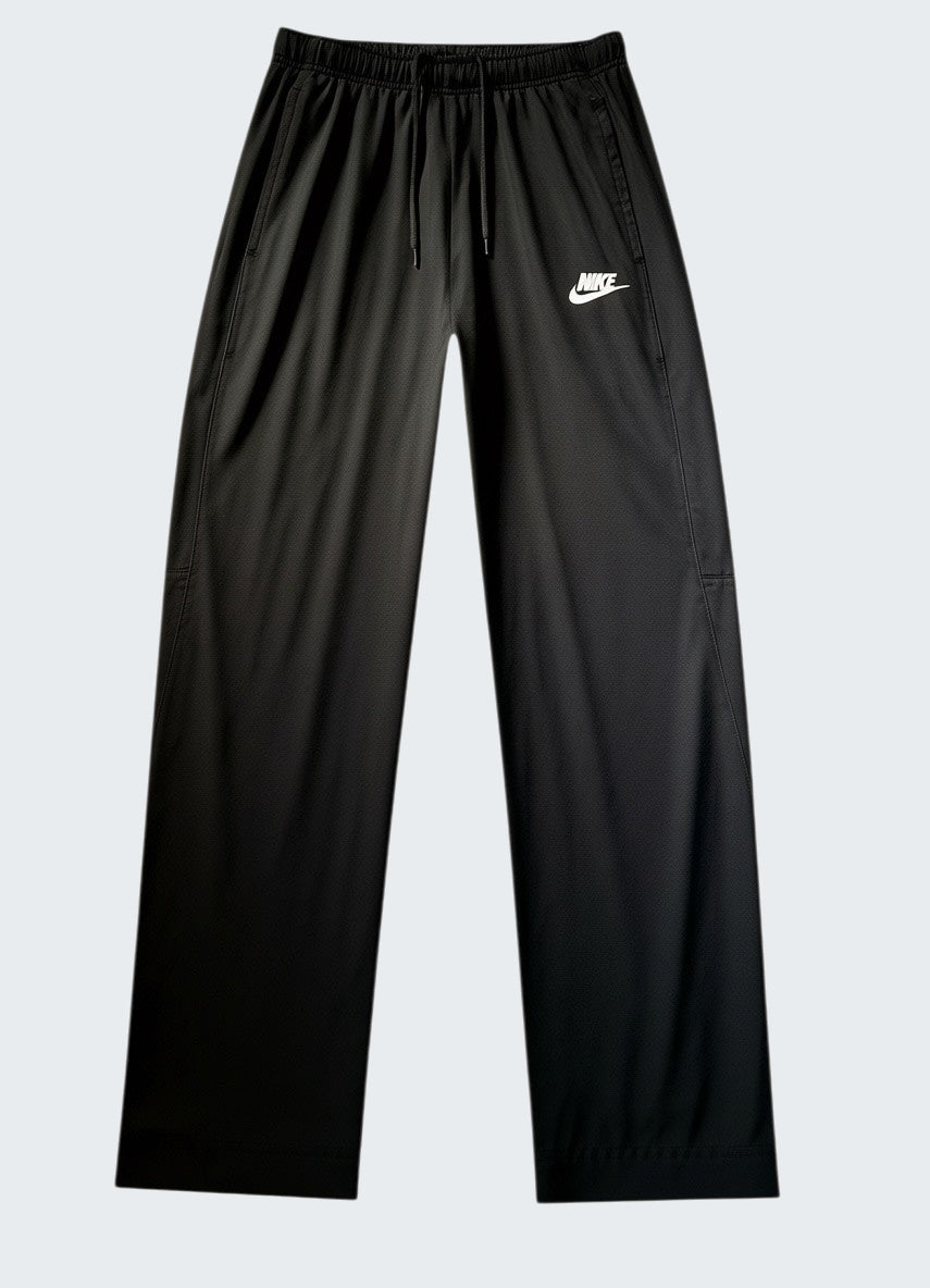 Nike vintage Trackpants S baggy 72 11 [photoroom-buegeln-bg-e9ecef-v1] [sha:0c5d793db64a] [bg:#E9ECEF] [source_image:86113806713096]
