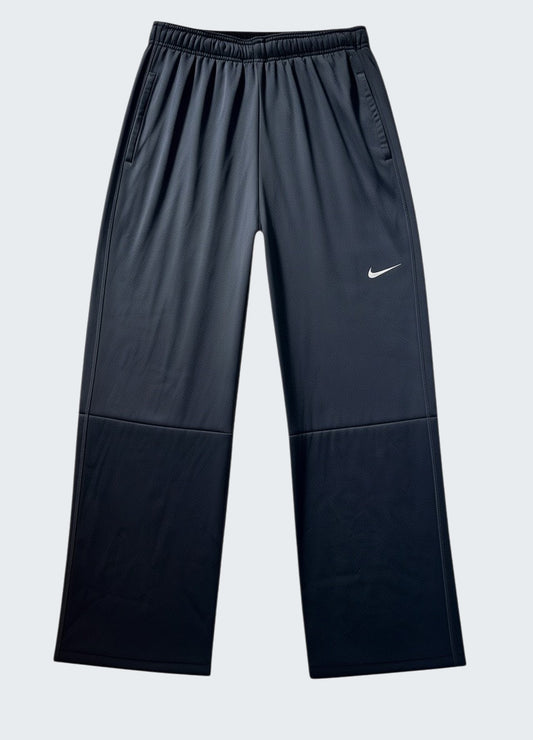Nike vintage Trackpants S baggy 7-215 [photoroom-buegeln-bg-e9ecef-v1] [sha:926dc69ab28f] [bg:#E9ECEF] [source_image:86113804288264]