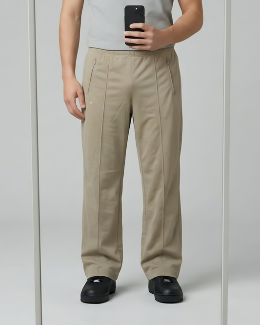 Nike Vintage Trackpants S baggy 7 380 - 4:5 Hauptbild [format-4x5-v1] [sha:706fb31c61c1] [source:86105587515656]