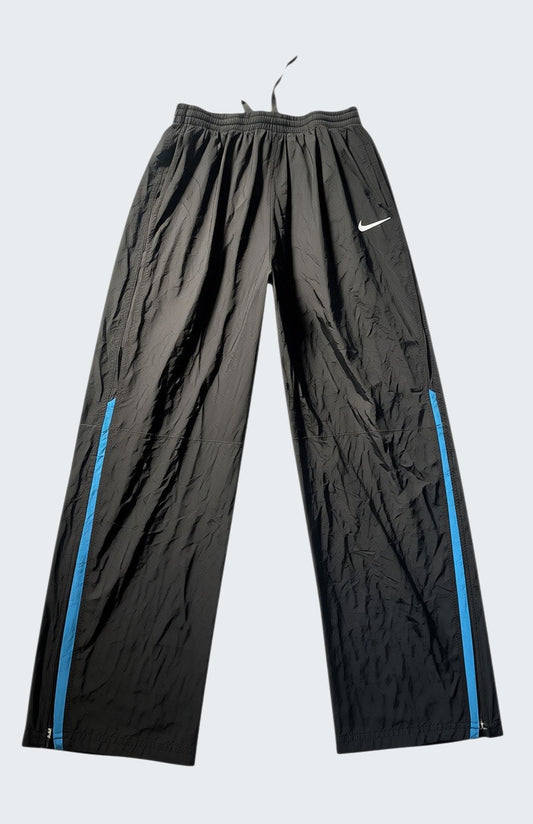 Nike vintage Trackpants S fit xxs Baggy 7-3-1-2 [photoroom-buegeln-bg-e9ecef-v1] [sha:4204b35b9a00] [bg:#E9ECEF] [source_image:86113766998280]