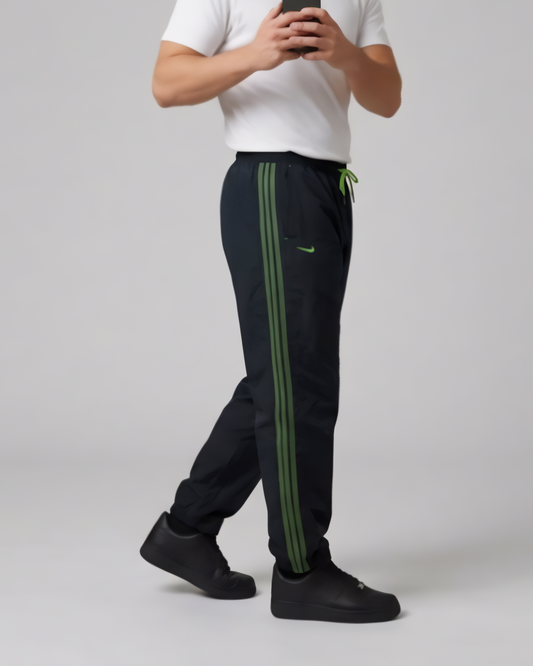 Nike vintage Trackpants XL 7523 - 4:5 Hauptbild [format-4x5-v1] [sha:815793f4a18a] [source:86098404835592]