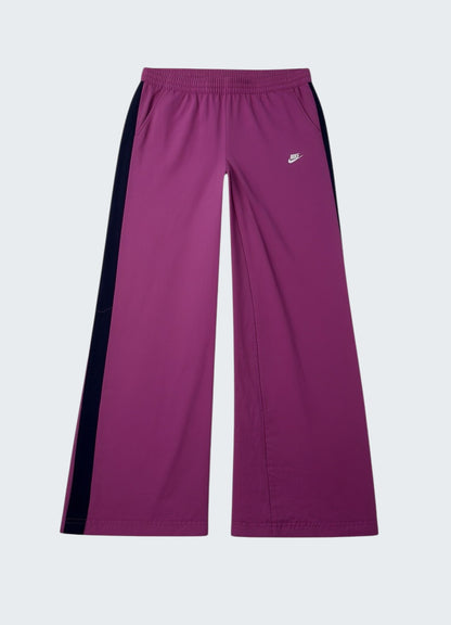 Nike Vintage Track Pants XL | Baggy Trackpants 68 29 [photoroom-buegeln-bg-e9ecef-v1] [sha:c47d11452ad2] [bg:#E9ECEF] [source_image:86113885585672]
