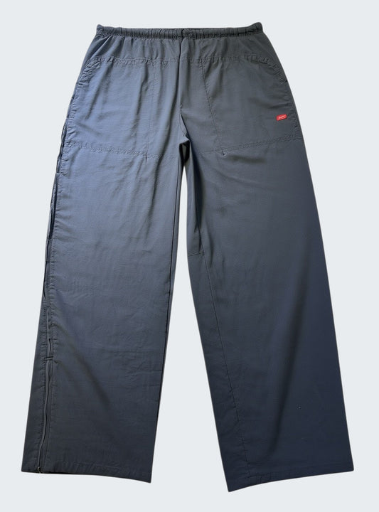 Nike Vintage Track Pants M | Trackpants 7-2-4-7 [photoroom-buegeln-bg-e9ecef-v1] [sha:1065227cc34d] [bg:#E9ECEF] [source_image:86113787805960]