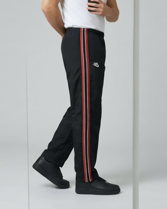 Nike Vintage Trackpants Xs baggy 7443 - 4:5 Hauptbild [format-4x5-v1] [sha:cee966f2066b] [source:86105514082568]