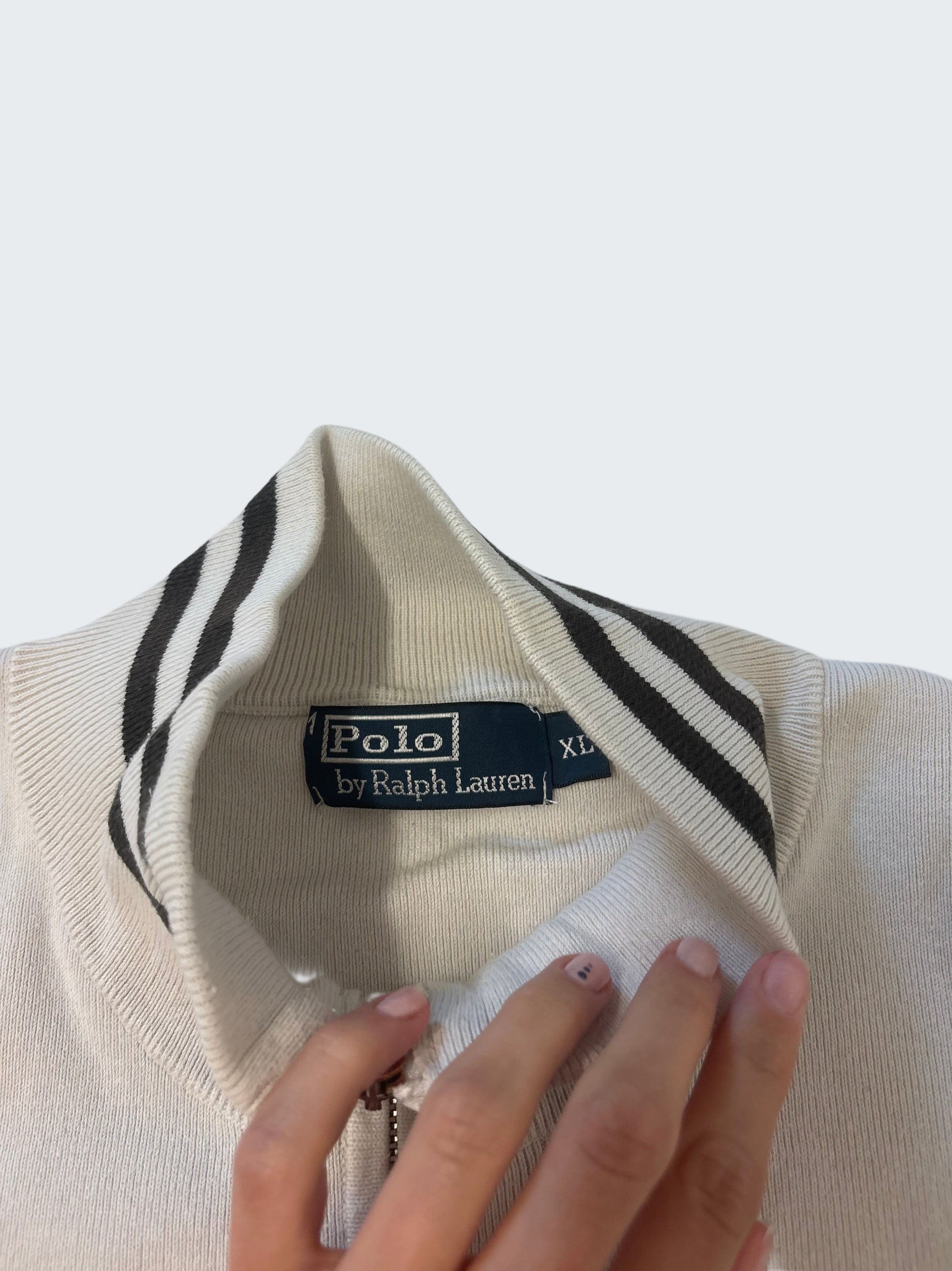 Picsart Shop-Hintergrund [picsart-white-bg] [bg:#E9ECEF] [old:84666067157256] [pos:7]