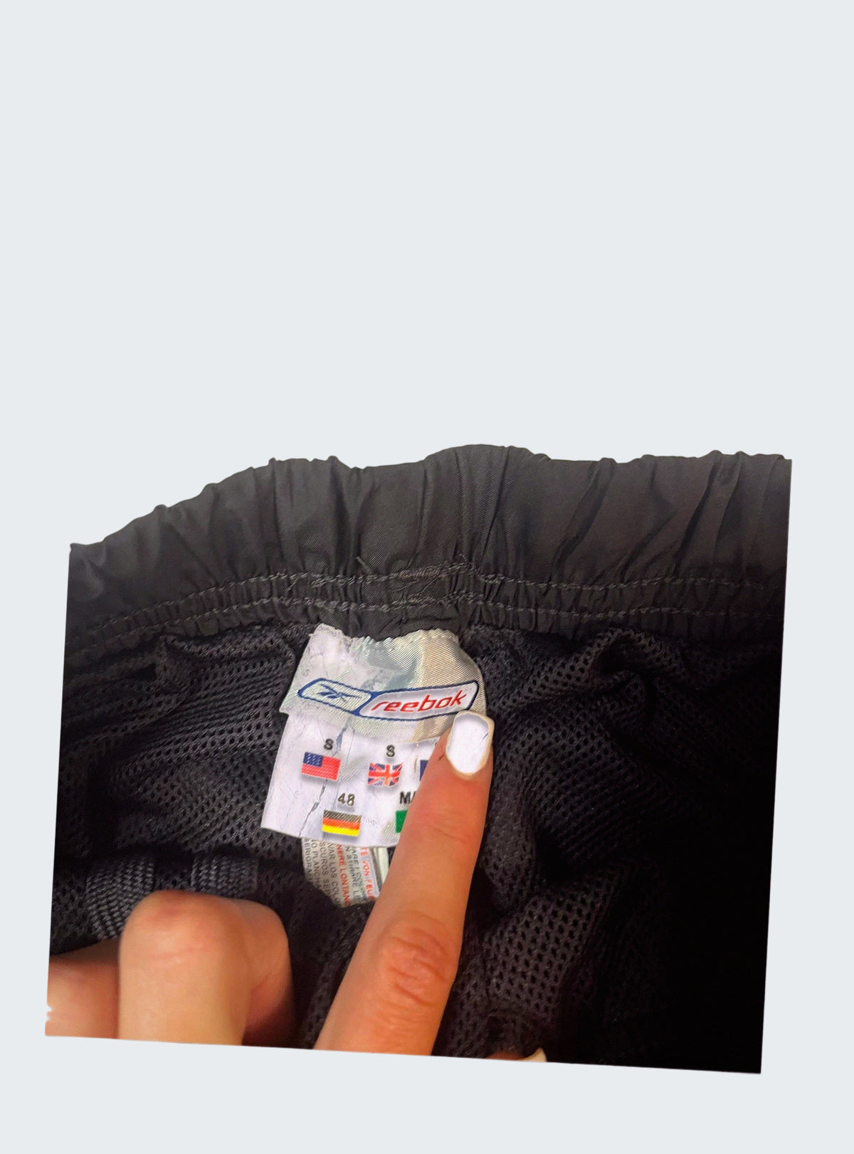Picsart Shop-Hintergrund [picsart-white-bg] [bg:#E9ECEF] [old:84950198649096] [pos:5]