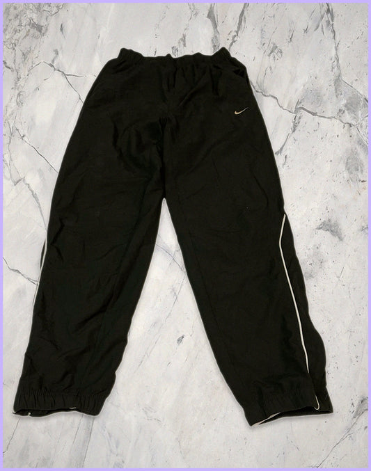Nike Vintage Trackpants M 5-9-0-6