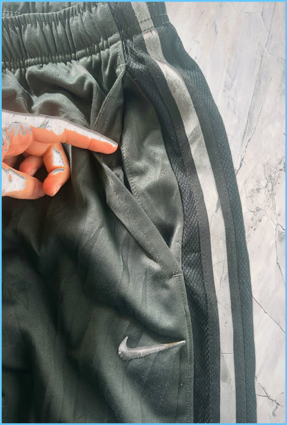 Nike vintage Trackpants M fit XS 7-2-2-9