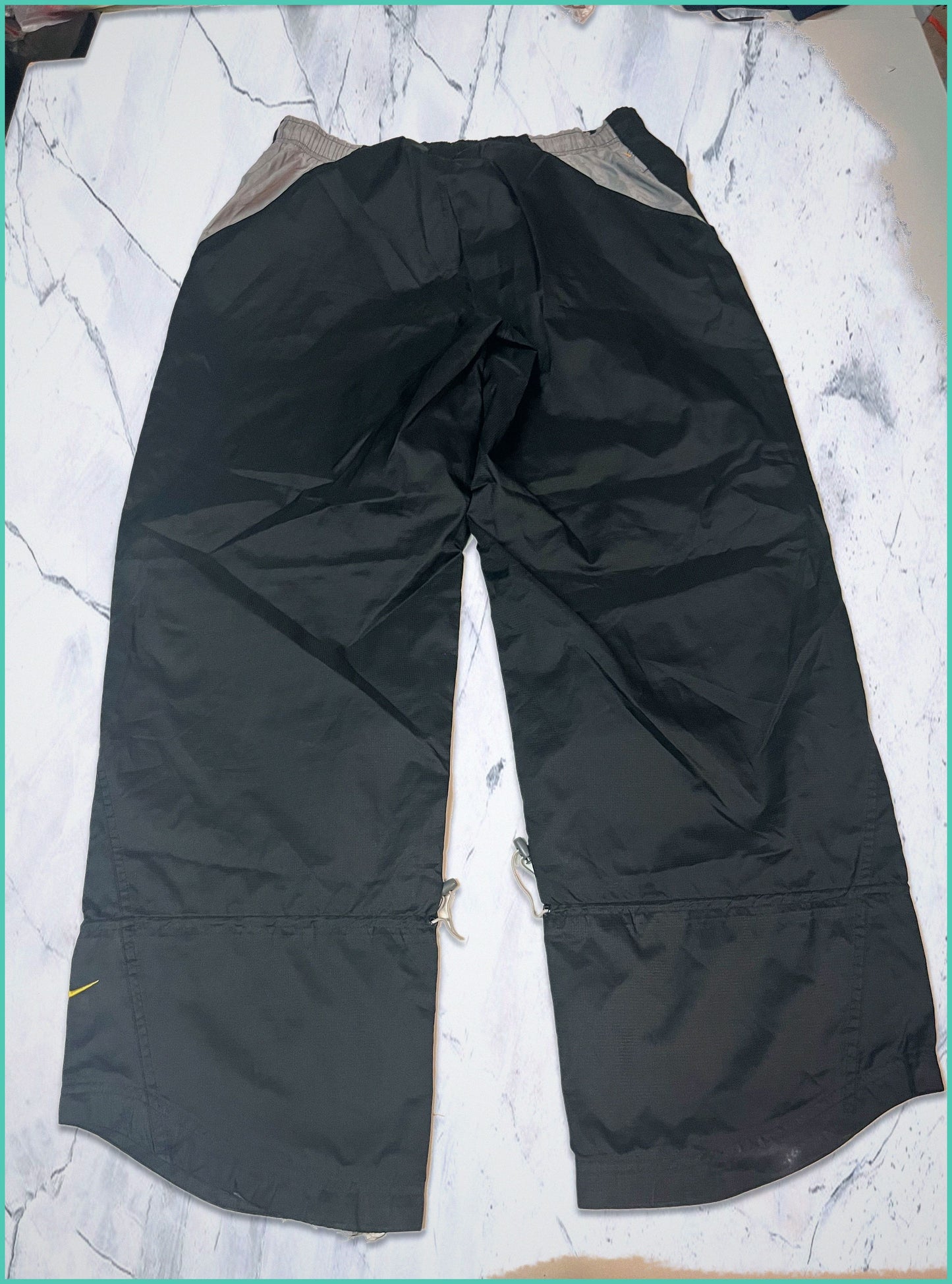 Vintage Nike Trackpants baggy L 5-5-4-0