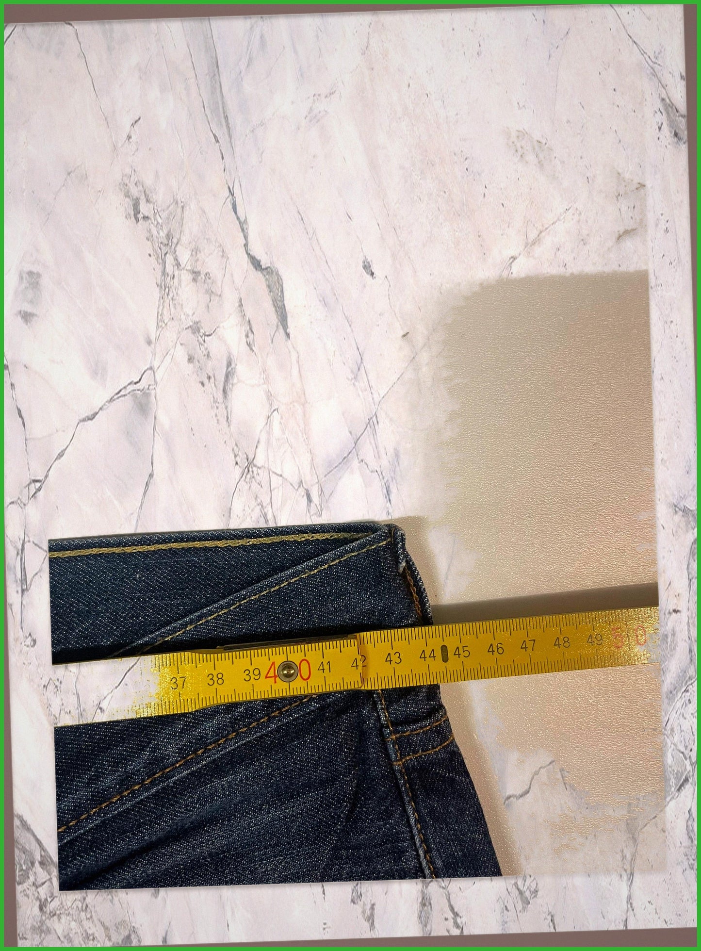 Vintage Levi’s Jeans Shorts 34 3-3-9-4