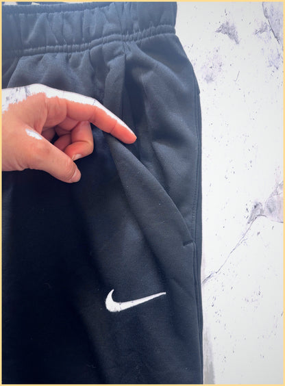 Nike vintage Trackpants M 7-2-4-0