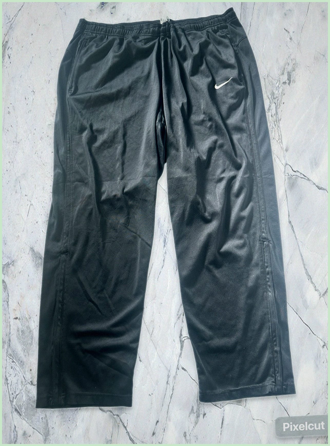 Nike vintage Trackpants L gekürzt 7-2-3-1
