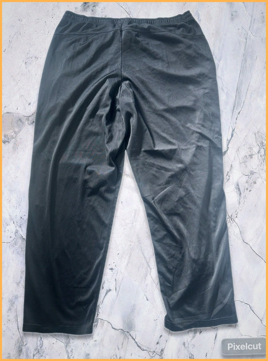 Nike vintage Trackpants L gekürzt 7-2-3-1