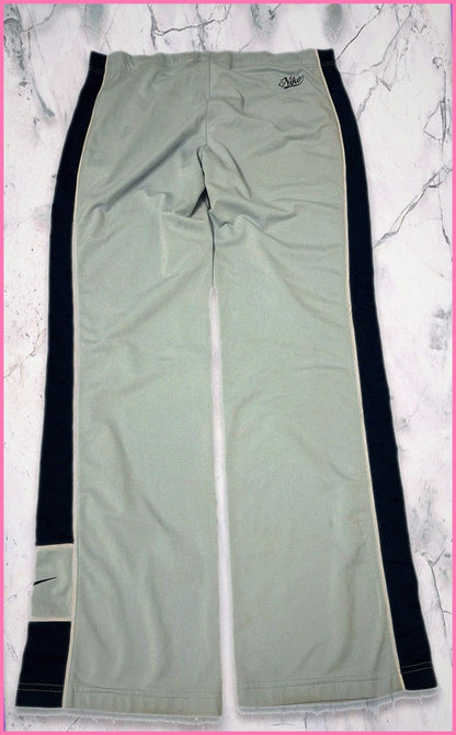 Nike Vintage Trackpants Kids L fit S baggy 7-382