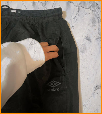 Umbro Vintage Trackpants Baggy L 5-6-4-9