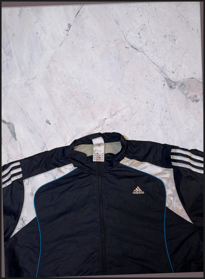 Entdecke unsere Vintage Track Pants von Nike und anderen Marken, erhältlich bei Valuxery.de - Dein Shop für trendige Vintage - Kleidung. Unsere Track Pants sind aus hochwertigen Materialien und
