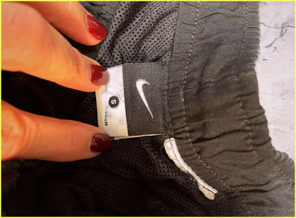 Nike Vintage Trackpants S 5-9-0-9