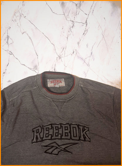Vintage Reebok Sweatshirt XL fit S gesticktes Logo 5-7-2-7