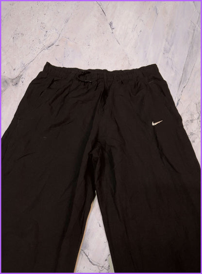 Nike Vintage Trackpants S 5-9-0-9