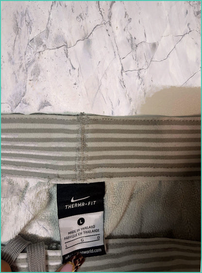 Vintage Nike Trackpants baggy L fit S 5-3-8-5