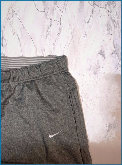 Vintage Nike Trackpants baggy L fit S 5-3-8-5