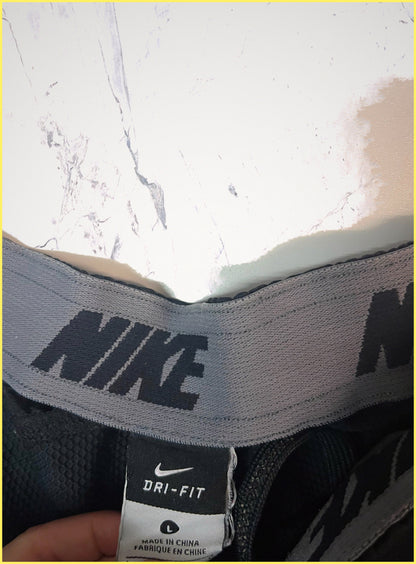 Vintage Nike Trackpants baggy L fit S 5-6-2-3