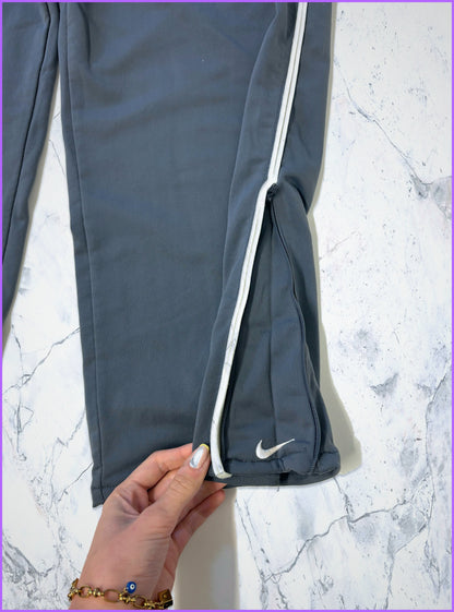 Nike Vintage Trackpants M baggy 7-3-5-6