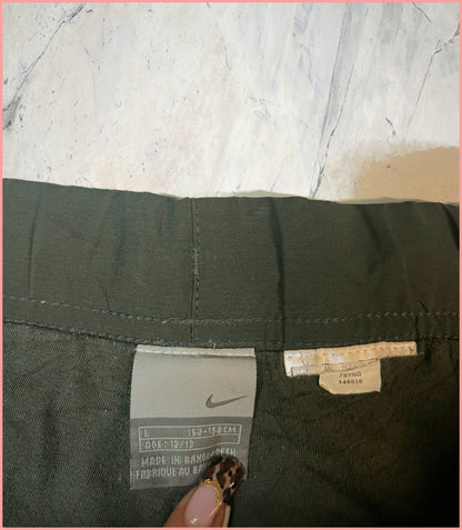 Vintage Nike Trackpants baggy L fit S 5-3-9-0