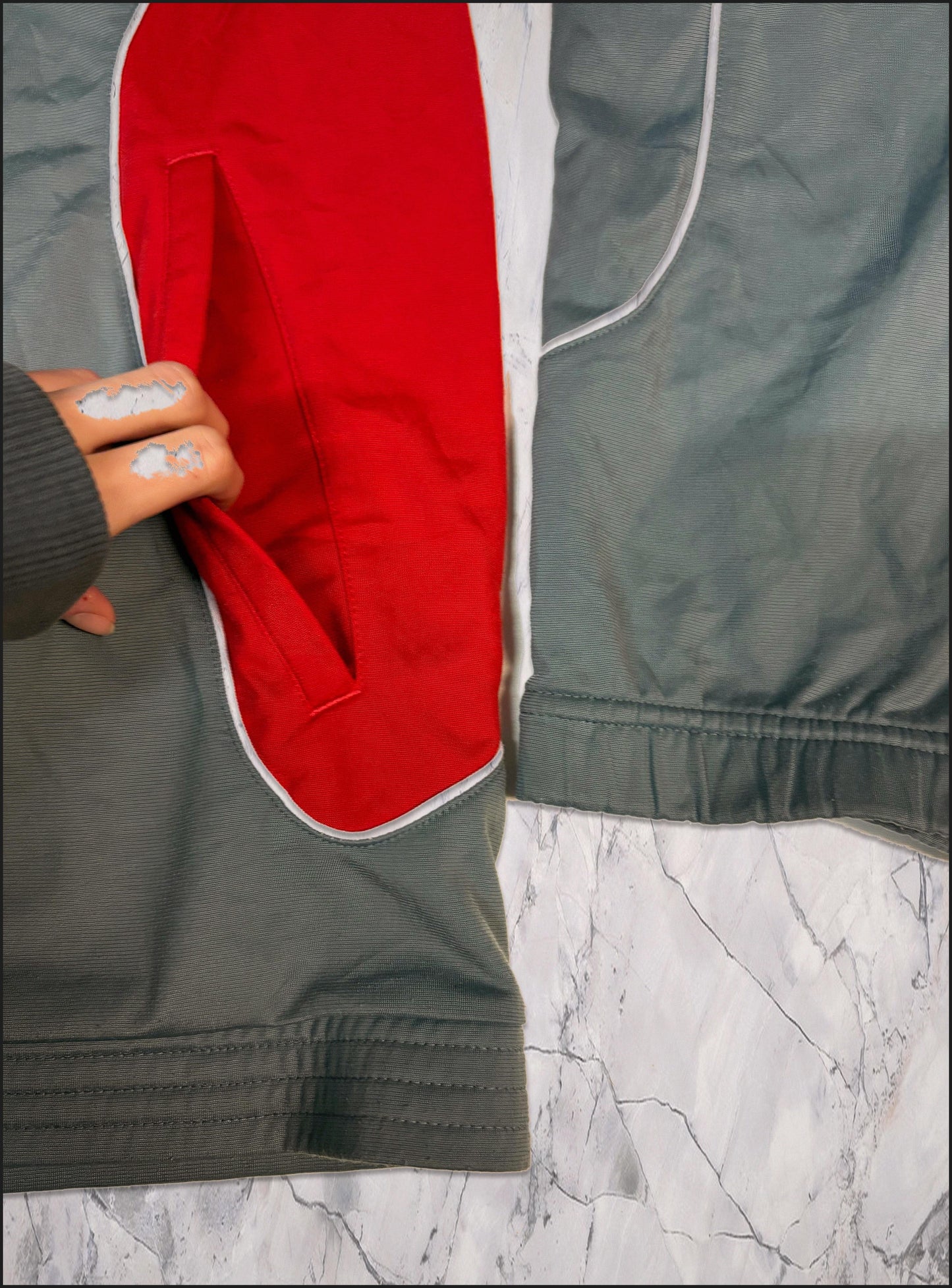 Adidas vintage trackjacket L 5-8-2-7