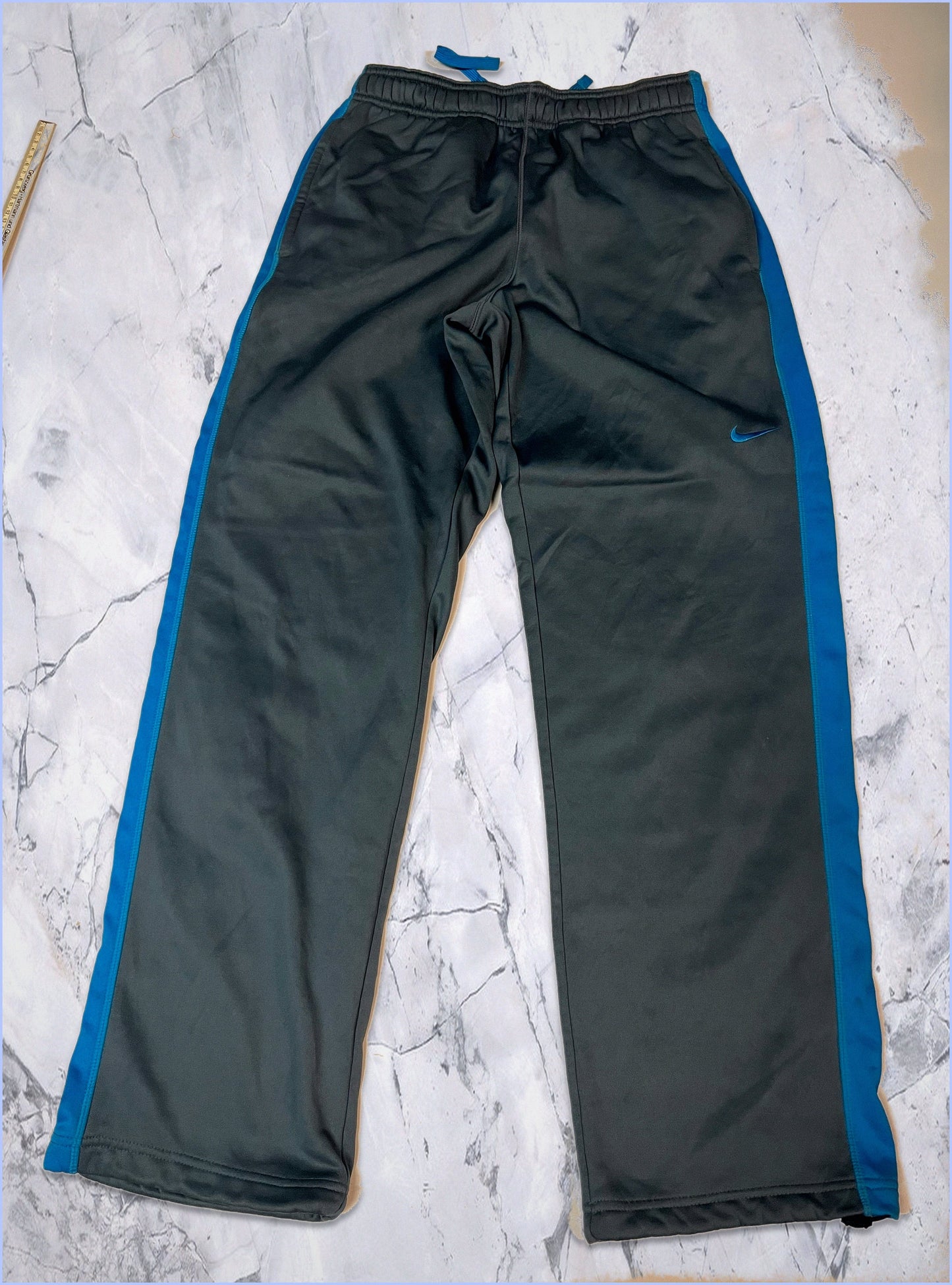 Nike Vintage Trackpants M gefüttert baggy 5-4-3-3