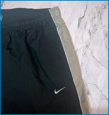Vintage Nike Trackpants L 5-6-0-0