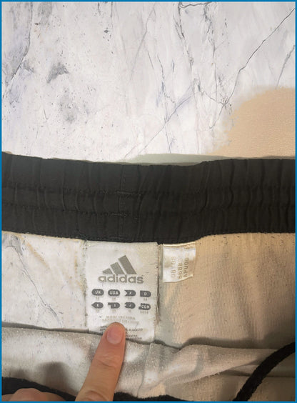 Vintage Adidas Trackpants M 5-7-7-4