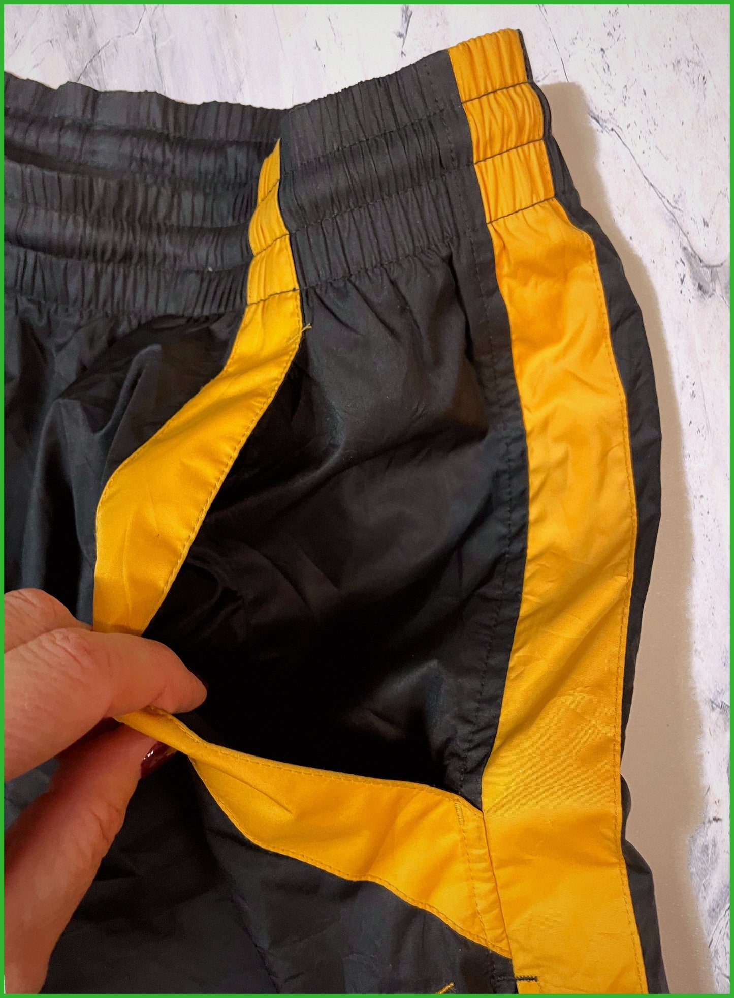 Nike Vintage Trackpants L 5-8-9-6