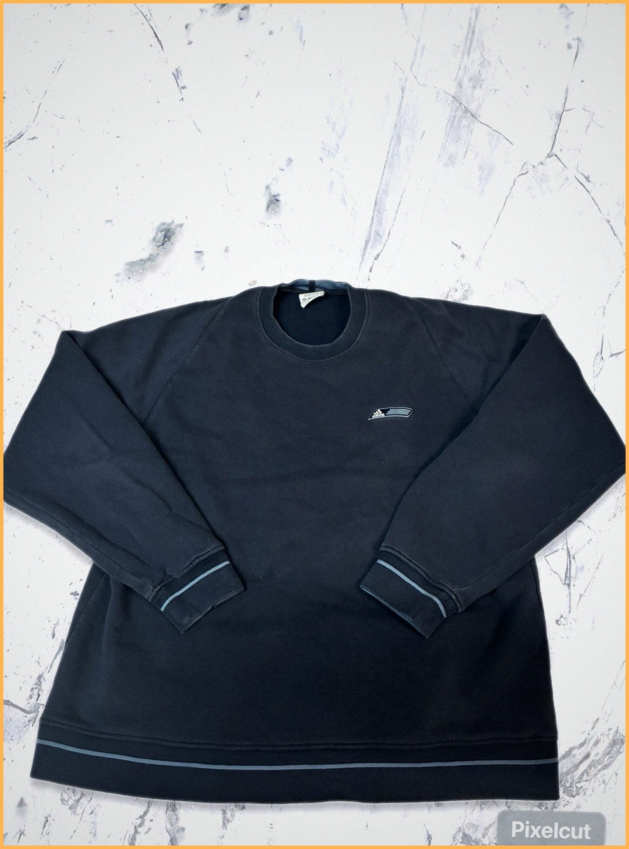 Vintage Adidas Sweatshirt XL fit L 6-0-1-8