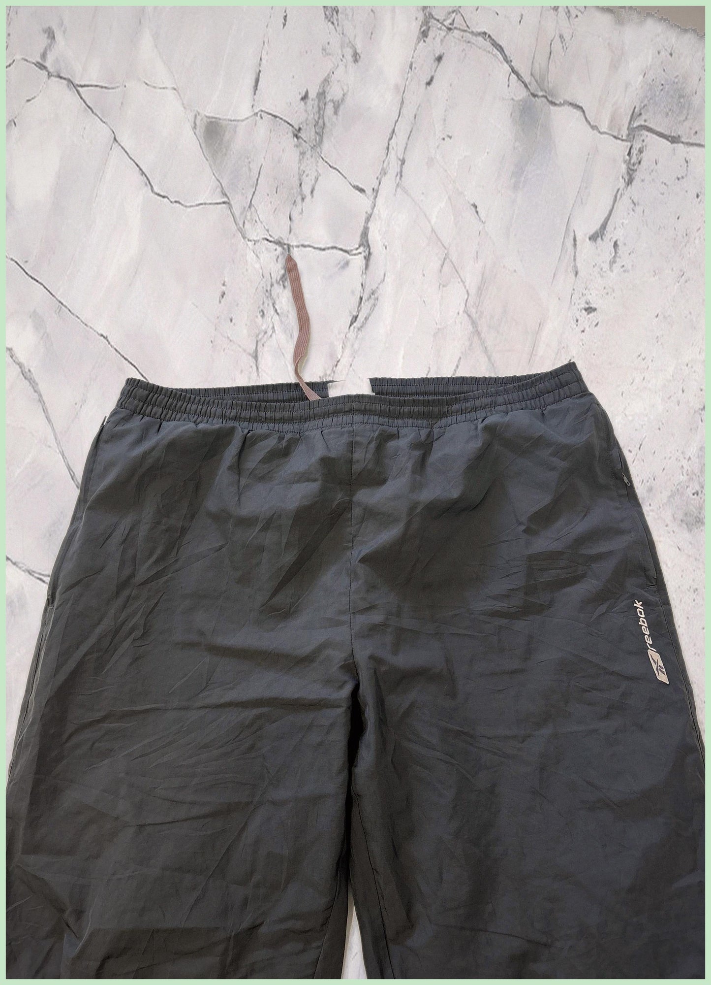 Reebok Vintage Trackpants L baggy 6 8 7 4