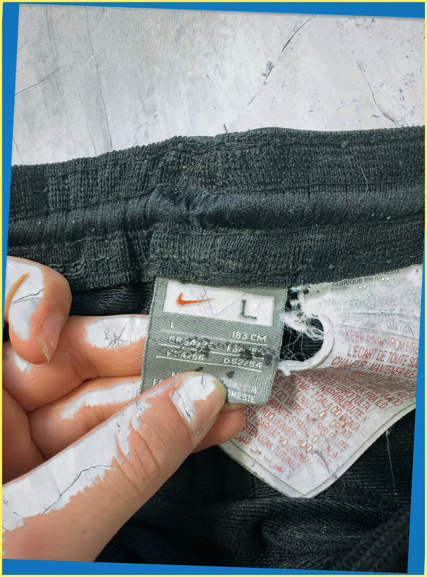 Nike vintage Trackpants L ohne Seil 7-251