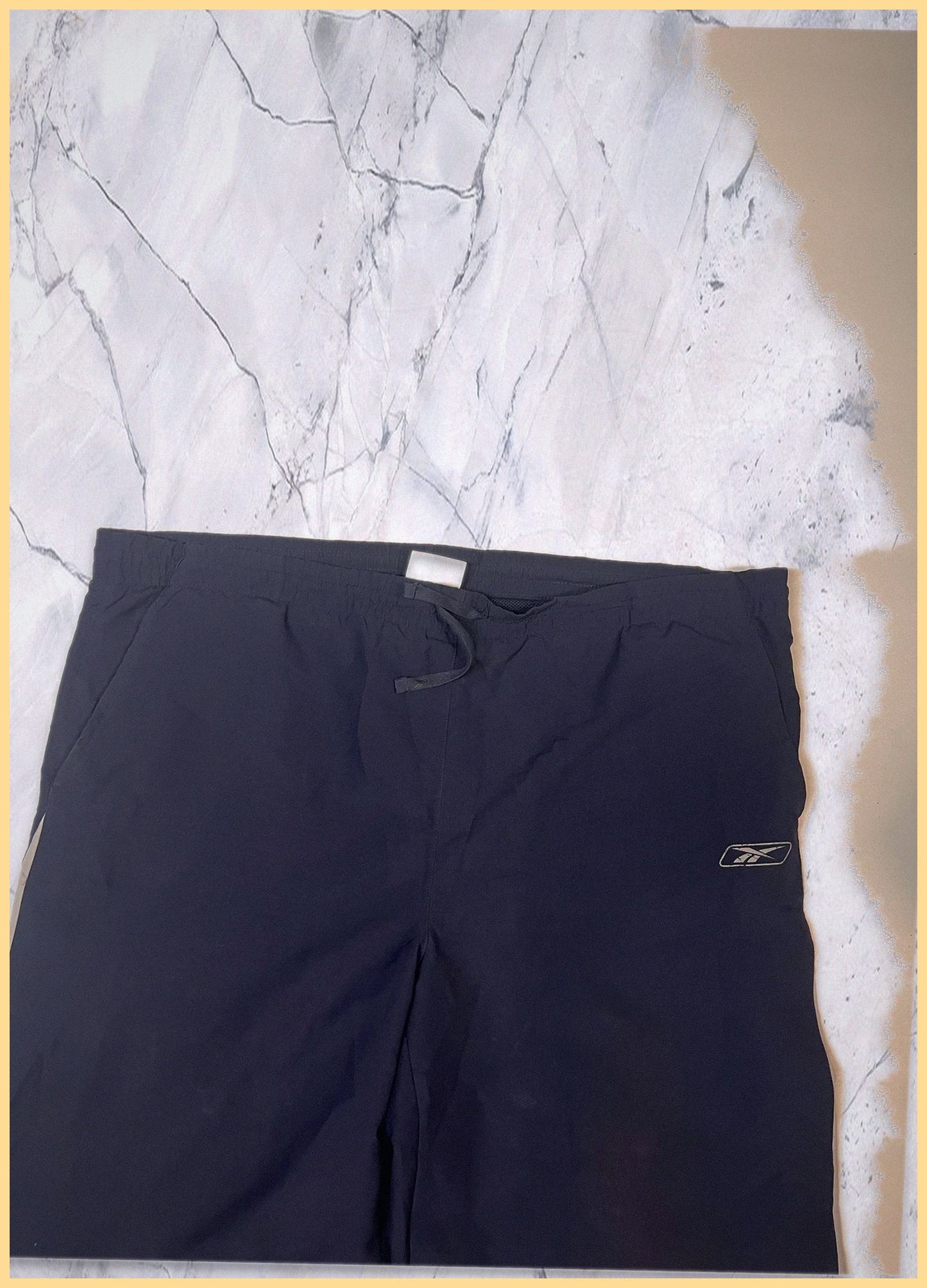 Reebok Vintage L baggy Bund kaputt 5 647