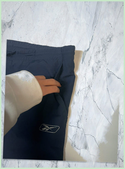 Reebok Vintage L baggy Bund kaputt 5 647