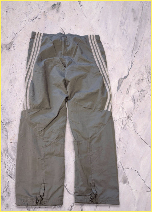 Adidas Vintage Trackpants S baggy Bund nicht so elastisch 6 896