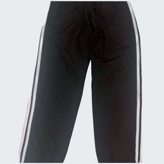 Picsart Shop-Hintergrund [picsart-white-bg] [bg:#E9ECEF] [old:84784610476296] [pos:1]