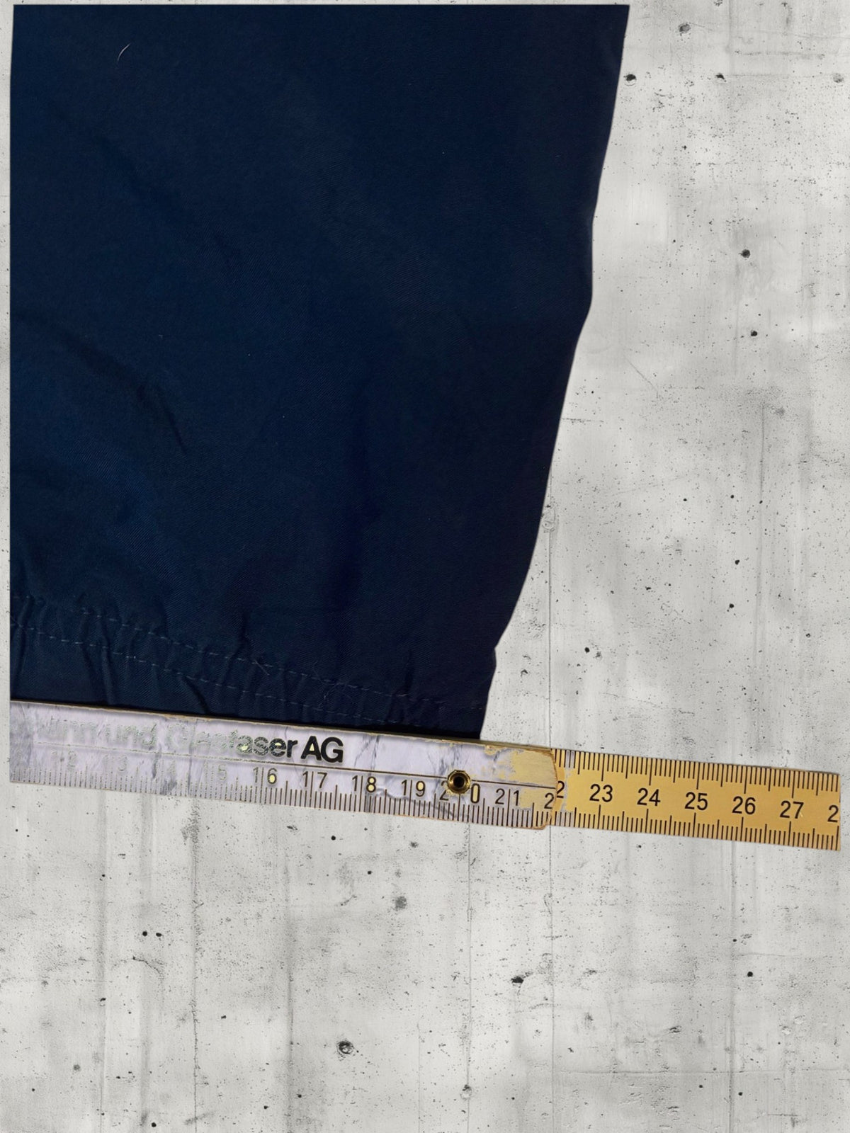 Nike Vintage Kids Track Pants XS | Baggy Trackpants 5-9-8-1 [photoroom-marmor-v1] [old:72146033803528] [pos:5]