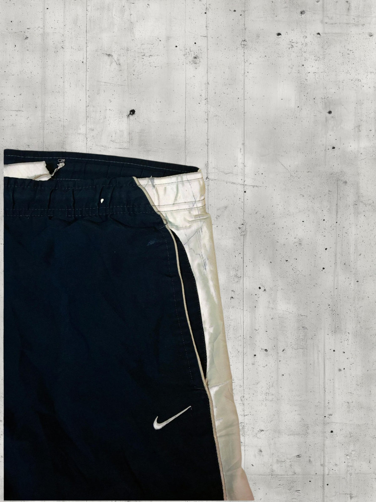 Nike Vintage Kids Track Pants XS | Baggy Trackpants 5-9-8-1 [photoroom-marmor-v1] [old:72146033836296] [pos:6]