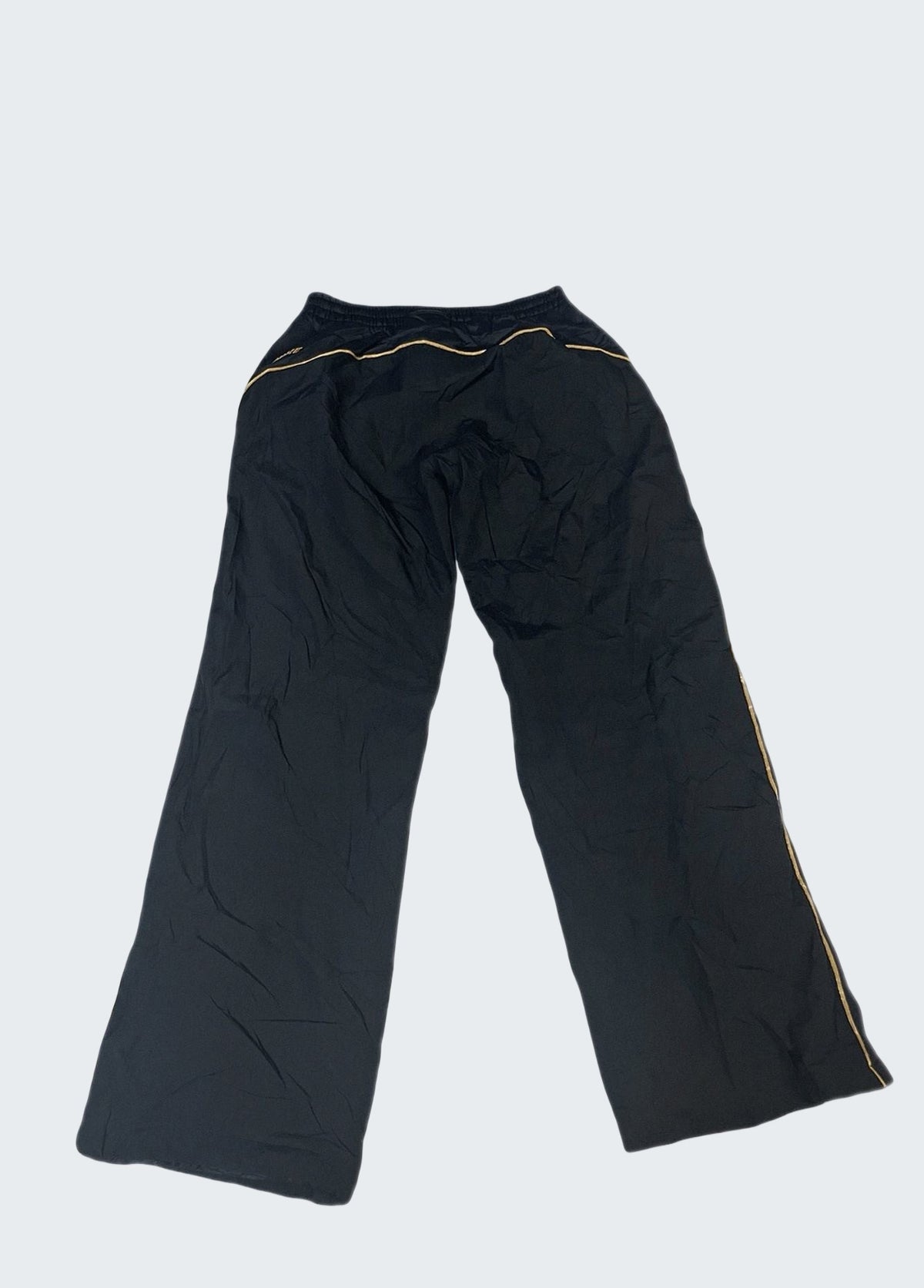 Picsart Shop-Hintergrund [picsart-white-bg] [bg:#E9ECEF] [old:84747990270216] [pos:3]