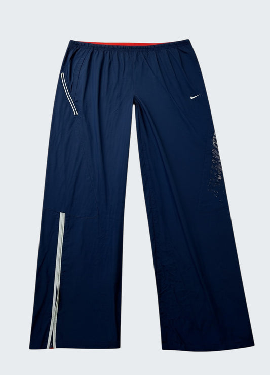 Vintage Nike Trackpants XL fit L 67 28 [photoroom-buegeln-bg-e9ecef-v1] [sha:f82070bf3283] [bg:#E9ECEF] [source_image:86113897709832]