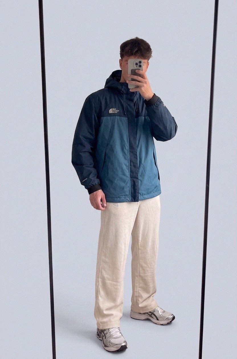 Vintage the North Face Regenjacke XXL 6-1-1-3 – getragenes Produktfoto