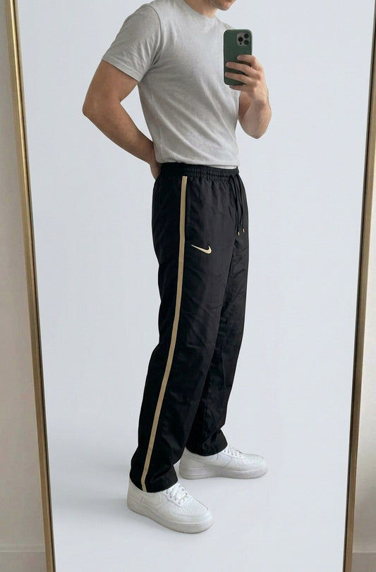 Vintage Nike Trackpants M fit XS 64 38 – getragenes Produktfoto