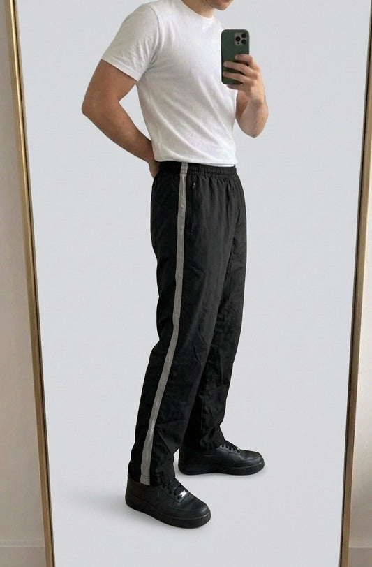 Vintage Nike Trackpants XL 5-9-1-3 – getragenes Produktfoto